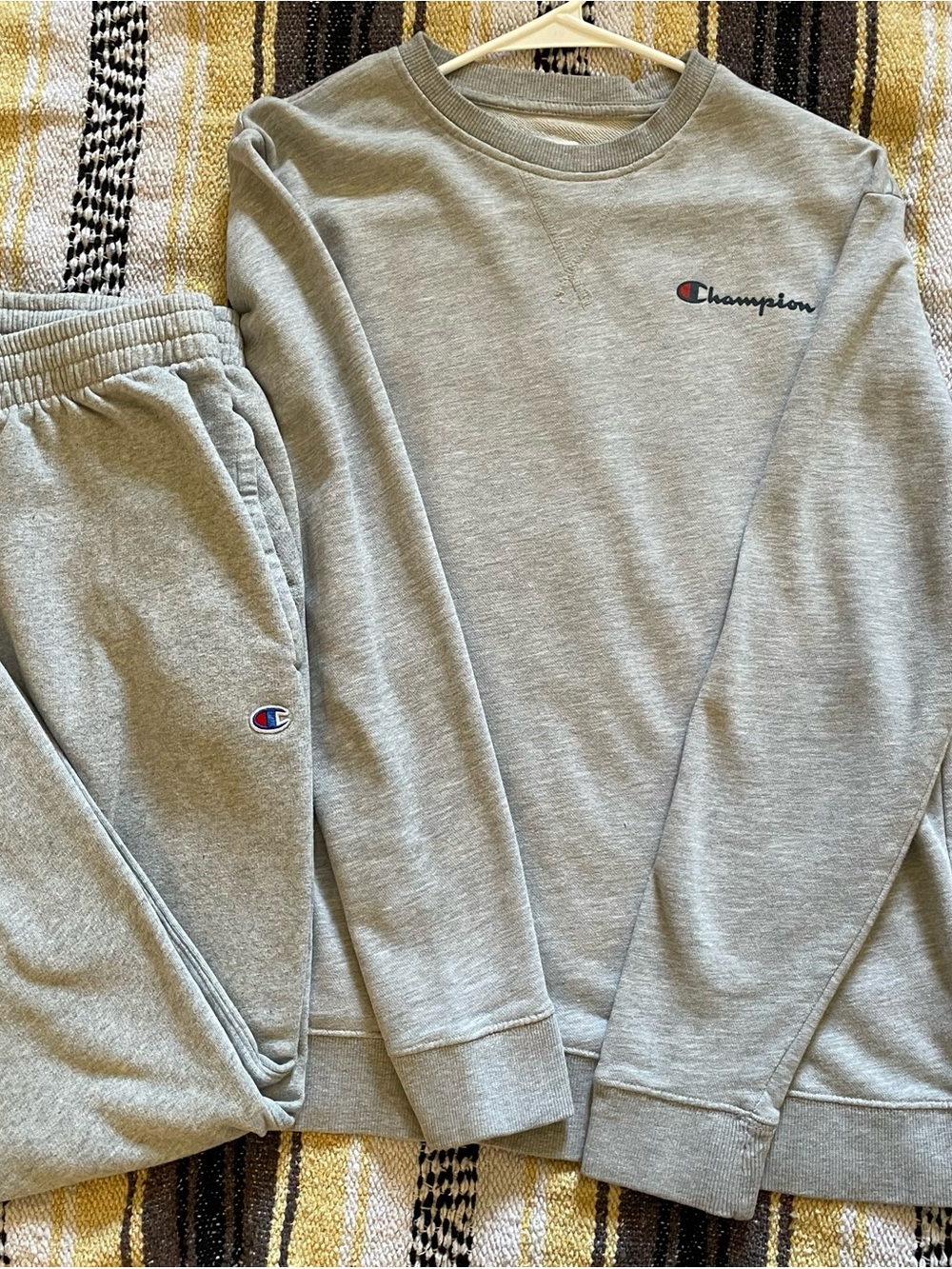 Champion Men’s Gray 2pc Fleece Sweatsuit Set M/L
